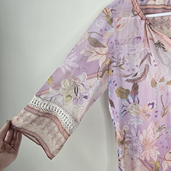 Hale Bob 100% Silk 3/4 Sleeve Floral Blouse Crochet Details Semi Sheer Keyhole - Picture 4 of 14